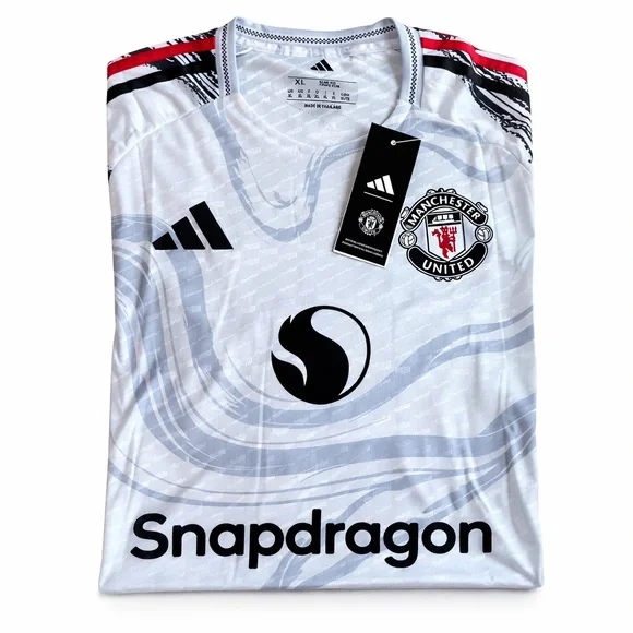 MANCHESTER UNITED 25/26 White Special Edition Adidas Size XL - Picture 12 of 13